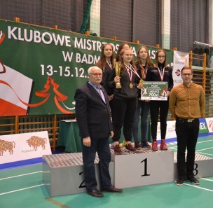 Zawodniczki UKS Plesbad Klubowymi Mistrzyniami Polski w badmintonie