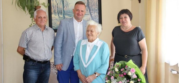 Pani Marta Błąkała jest rodowitą pszczynianką, dochowała się 8 wnuków oraz 16 prawnuków. Fot. UM Pszczyna.