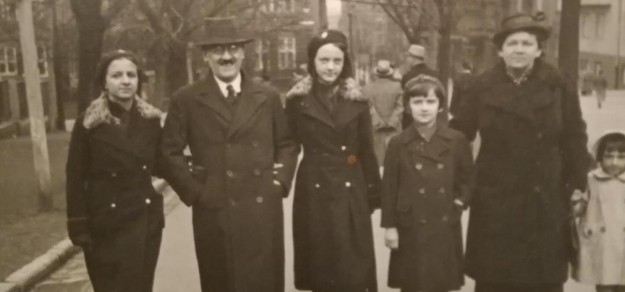 Cała rodzina Kujawskich na jednym zdjęciu. Katowice, 1939 r.