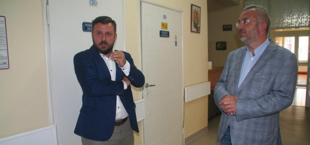 Starosta Paweł Sadza i dr Marcin Leśniewski nie przekonali wszystkich włodarzy gmin, że warto wspierać Szpital Powiatowy w Pszczynie.