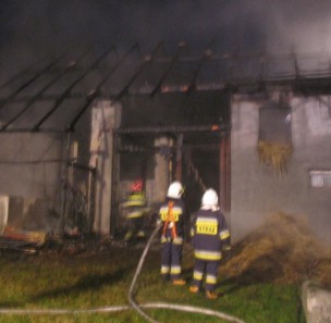 Dwa pożary, zadymienie i dwie osoby w szpitalu (foto)