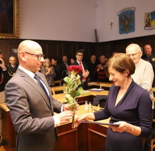 Burmistrz nagrodził trenerkę pszczyńskich biegaczy