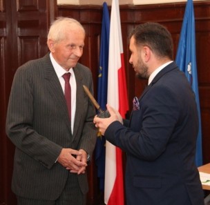 Czesław Szindler nagrodzony Żubrem Starosty Pszczyńskiego