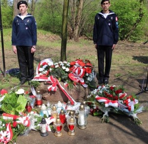 Wspominali ofiary zbrodni katyńskiej i masową zsyłkę Polaków na Sybir