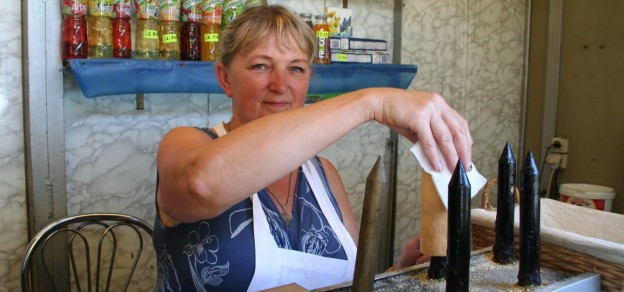 Od 34 lat Barbara Koczy serwuje najlepsze w mieście bułki z pieczarkami.