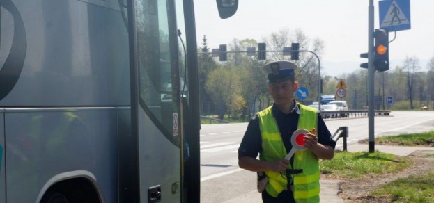Akcja Trzeźwe przewozy ma uniemożliwić dalszej jazdy pijanym kierowcom autobusów. Fot. KPP