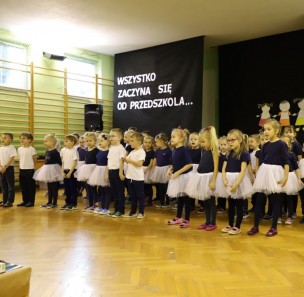 Otwarcie przedszkola w Studzionce. Dzieci otrzymały od gminy oczyszczacze powietrza