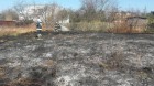Skutki wypalania trawy przez mieszkankę Piasku (fot. OSP Piasek)