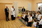 Mogli zobaczyć nowe przedszkole w Porębie (fot. UM Pszczyna)