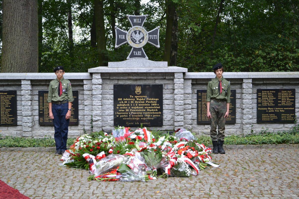 Dzień Pamięci Ofiar Zbrodni Katyńskiej i 75. rocznica masowej zsyłki Polaków na Sybir