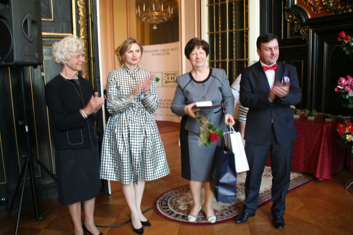 Małgorzata Kiełkowska, trzecia od lewej