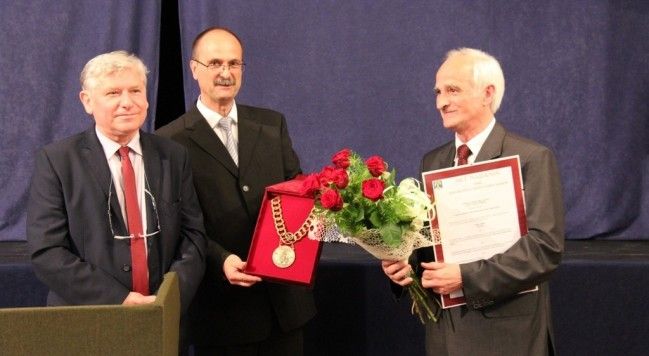 Nagrody i podziękowania z okazji 25-lecia gminy Kobiór