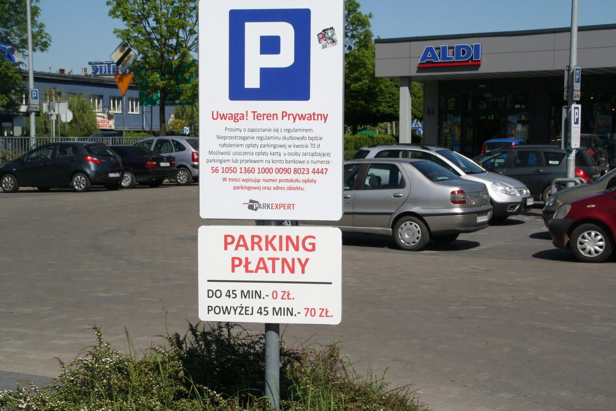 Klienci zaskoczeni wysoką opłatą parkingową