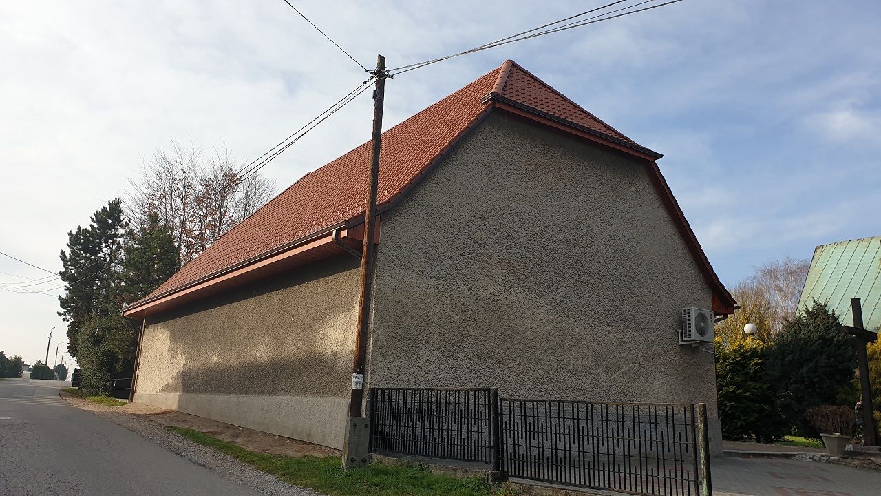 Stara Wieś - zakończono wymianę pokrycia dachowego kaplicy