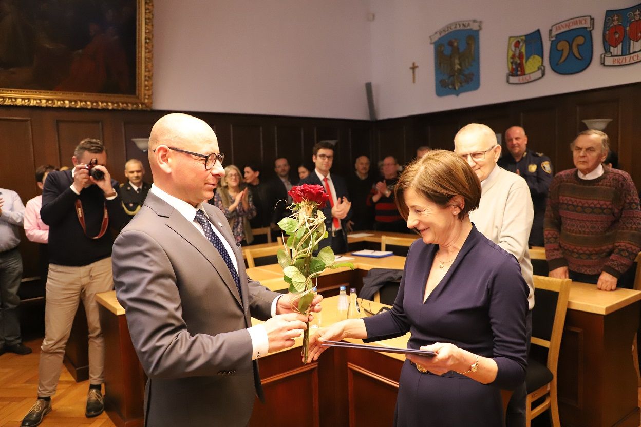Burmistrz nagrodził trenerkę pszczyńskich biegaczy