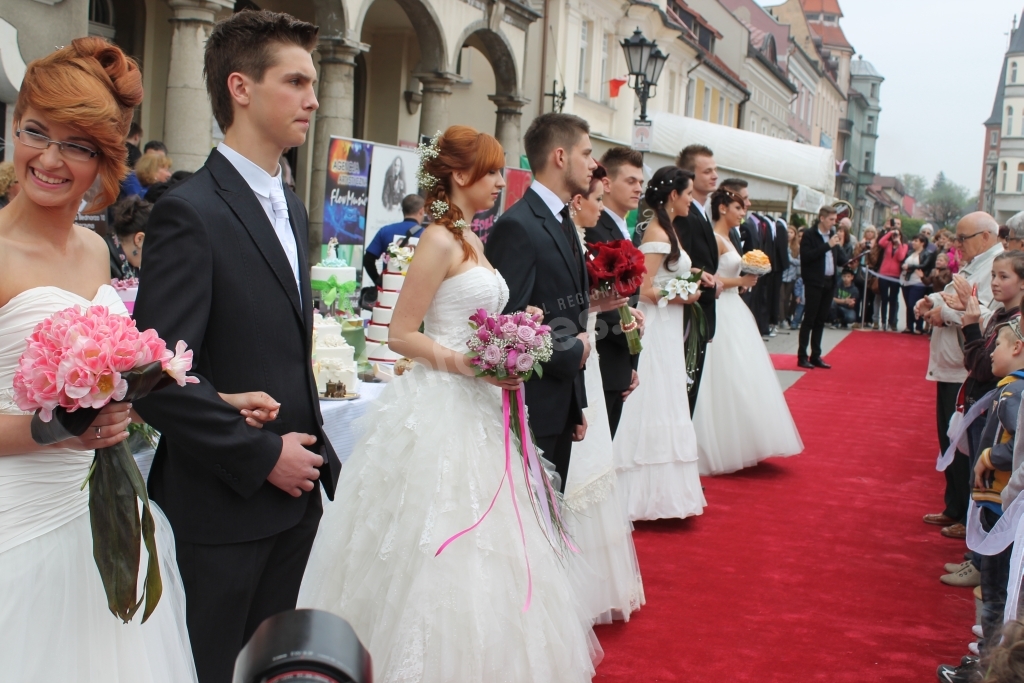 Pokaz mody ślubnej na Rynku - zdjęcia